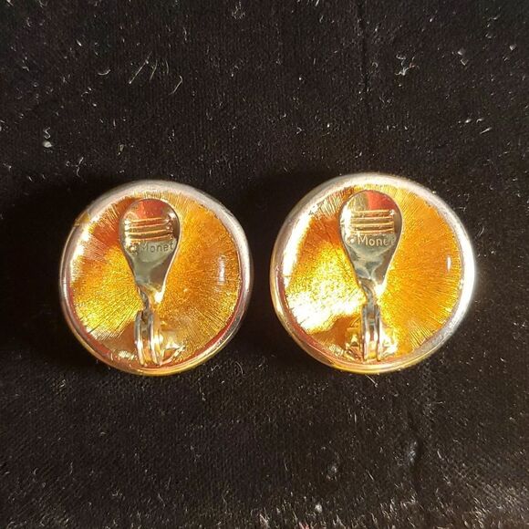 Vintage Monet Clip-On Round Goldtone & Black Enamel Concentric Design Earrings - Picture 3 of 5